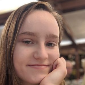 Meet your Posher, Lina